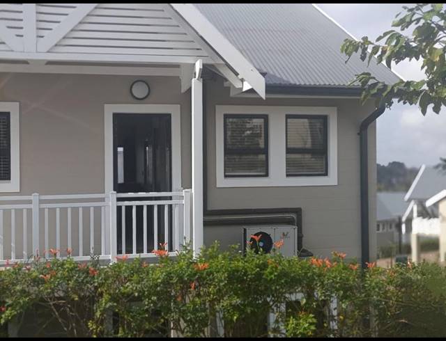 2 BEDROOM TOWNHOUSE FOR SALE IN PADFIELD PARK